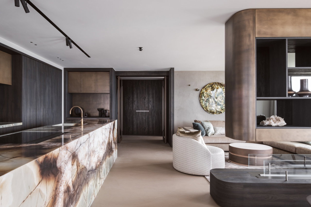Pivottür aus Stahl und Glas in einem Privathaus in Rotterdam mit FritsJurgens System M+ Pivot-Scharniersystem im Inneren