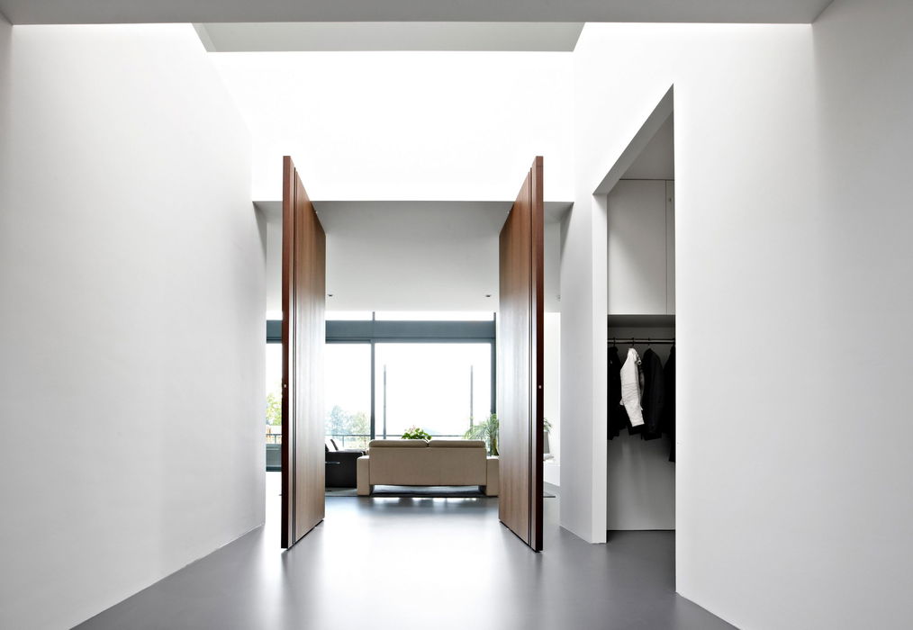 Wooden interior pivot doors 2