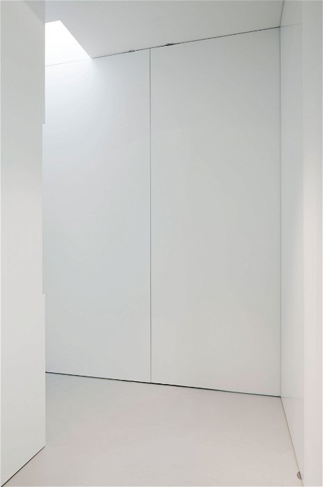 Two frameless pivot doors with HPL finish – FritsJurgens pivot hinges Inside 3